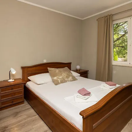 Apartamento 3 Bedroom Beautiful In Zaton *