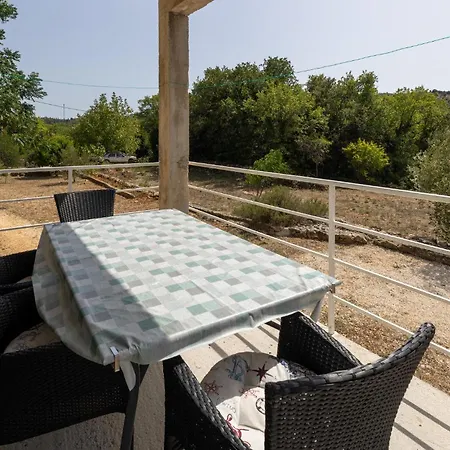 Apartamento 3 Bedroom Beautiful In Zaton *